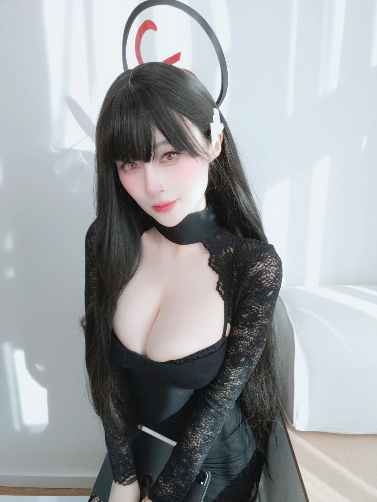 《自撮り Vol.104》｜白银81 · 117张写真、9 个视频