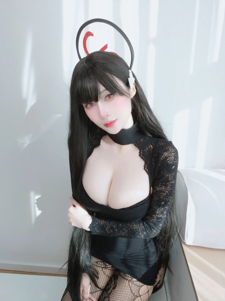 《自撮り Vol.104》｜白银81 · 117张写真、9 个视频