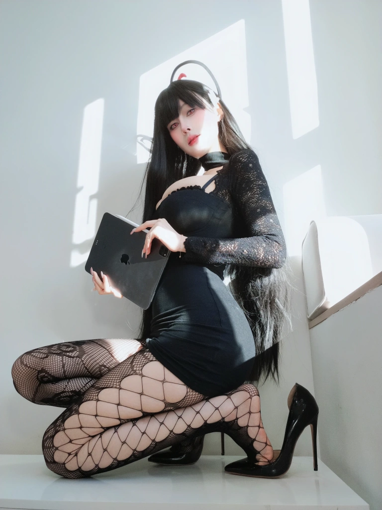 《自撮り Vol.104》｜白银81 · 117张写真、9 个视频