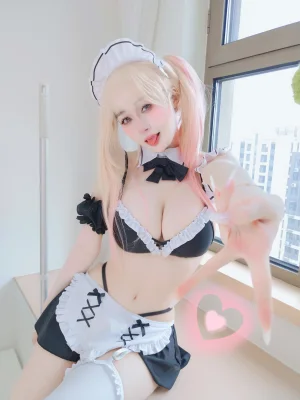 《Fantia 2025年12月会员合集》｜白银81 · 144张写真、1 个视频