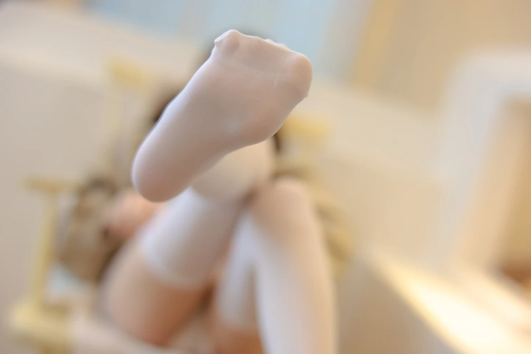 《AIKA 浴缸》｜森萝财团 · 158张写真、1 个视频