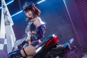 《碧蓝航线 巴尔的摩&信浓 赛车女郎》｜艾西Aiwest&喜欢爱理吗 · 47张写真