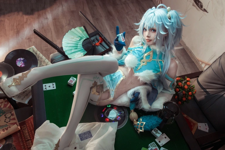 《PA-15 芙洛伦跃雪逢春》｜艾西Aiwest · 21张写真