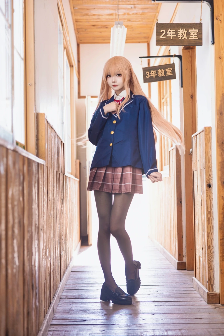 《邻家天使 椎名真昼》｜艾西Aiwest · 40张写真