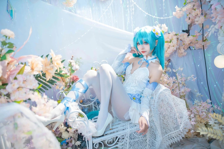 《初音 粉蝶花》｜艾西Aiwest · 42张写真