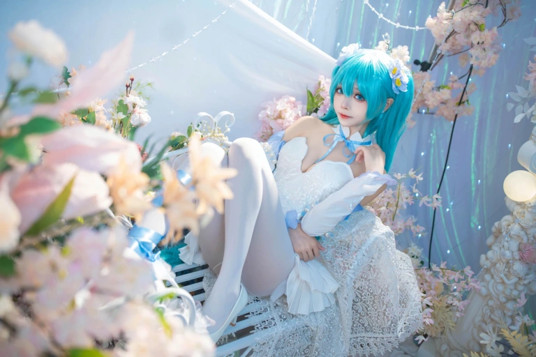 《初音 粉蝶花》｜艾西Aiwest · 42张写真