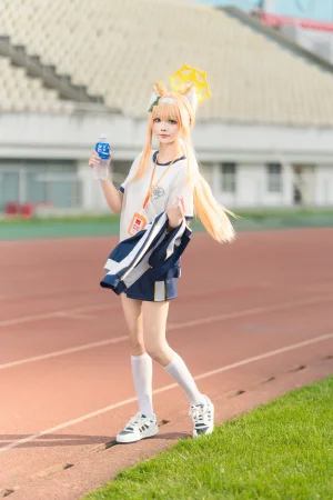 《碧蓝档案 伊落玛丽 体操服》｜艾西Aiwest · 44张写真