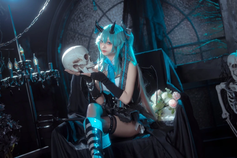 《初音小恶魔》｜艾西Aiwest · 26张写真