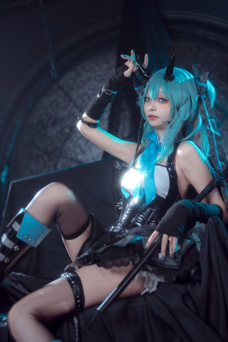 《初音小恶魔》｜艾西Aiwest · 26张写真