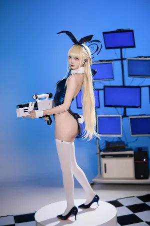 《小时兔女郎》｜艾西Aiwest · 34张写真