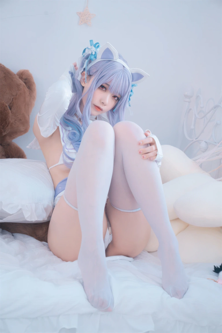 《白猫猫》｜安食Ajiki · 51张写真