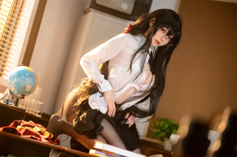 《碧蓝航线 大凤JK》｜安食Ajiki · 40张写真