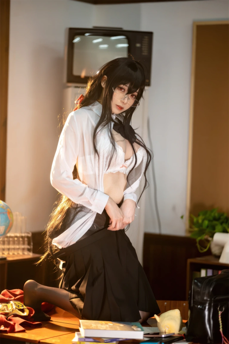 《碧蓝航线 大凤JK》｜安食Ajiki · 40张写真