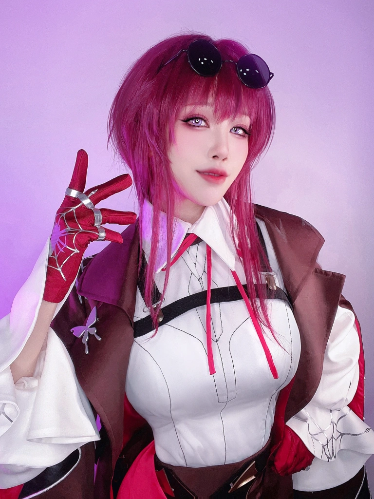《Fantia 2023年06月会员订阅 カフカ🕸️ 卡芙卡》｜水淼Aqua · 16张写真