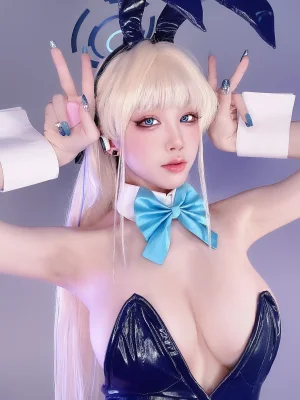 《Fantia 2023年06月会员订阅 飛鳥馬トキ✌️》｜水淼Aqua · 20张写真