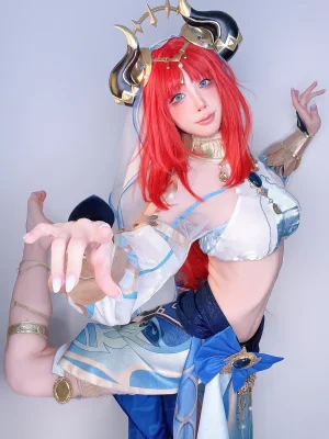 《Fantia 2023年07月会员订阅 原神 🏵️ニィロウ🏵️》｜水淼Aqua · 26张写真