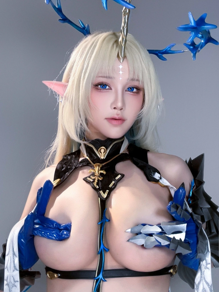 《Fantia 卡提西娅自拍》｜水淼Aqua · 24张写真