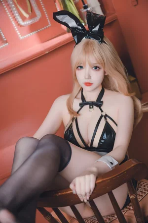《金发兔女郎》｜雪晴Astra · 73张写真、1 个视频