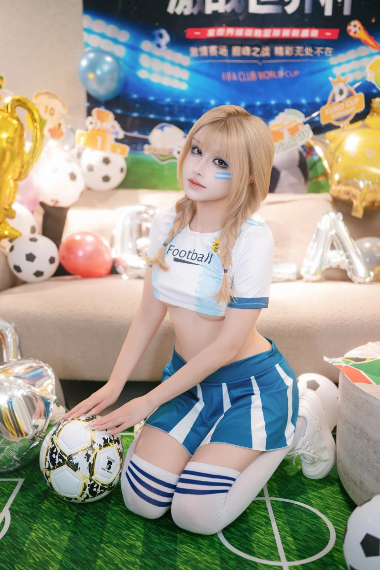 《世界杯之夜》｜鹿八岁baby · 213张写真、1 个视频