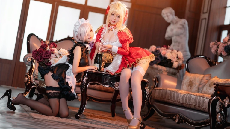 《Claudius x Kyrielight Maid》｜半半子 BANBANKO&面饼仙儿 · 22张写真