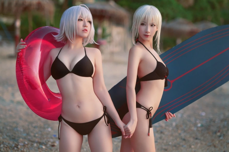 《黑贞1 海边泳装》｜半半子 BANBANKO&索索sophia · 40张写真