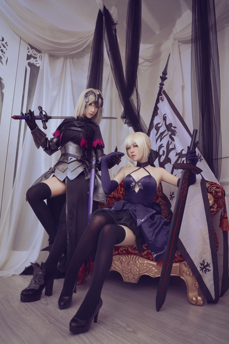 《黑贞3》｜半半子 BANBANKO&索索sophia · 12张写真
