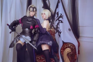《黑贞3》｜半半子 BANBANKO&索索sophia · 12张写真