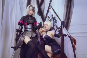 《黑贞3》｜半半子 BANBANKO&索索sophia · 12张写真