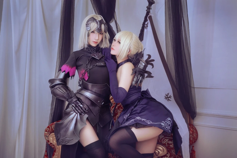 《黑贞3》｜半半子 BANBANKO&索索sophia · 12张写真