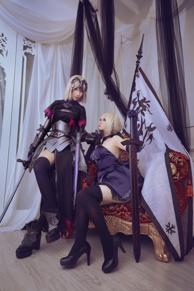 《黑贞3》｜半半子 BANBANKO&索索sophia · 12张写真