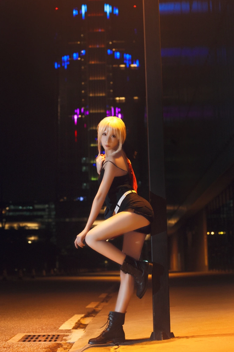 《黑贞4》｜半半子 BANBANKO&索索sophia · 34张写真