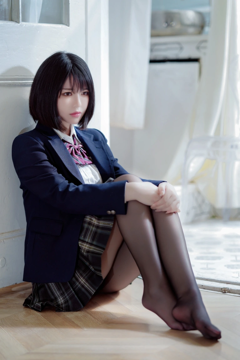 《彼女の制服姿が好き》｜半半子 BANBANKO · 54张写真