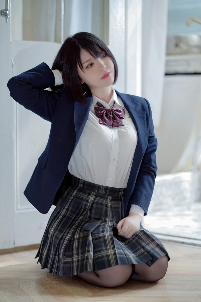 《彼女の制服姿が好き》｜半半子 BANBANKO · 54张写真