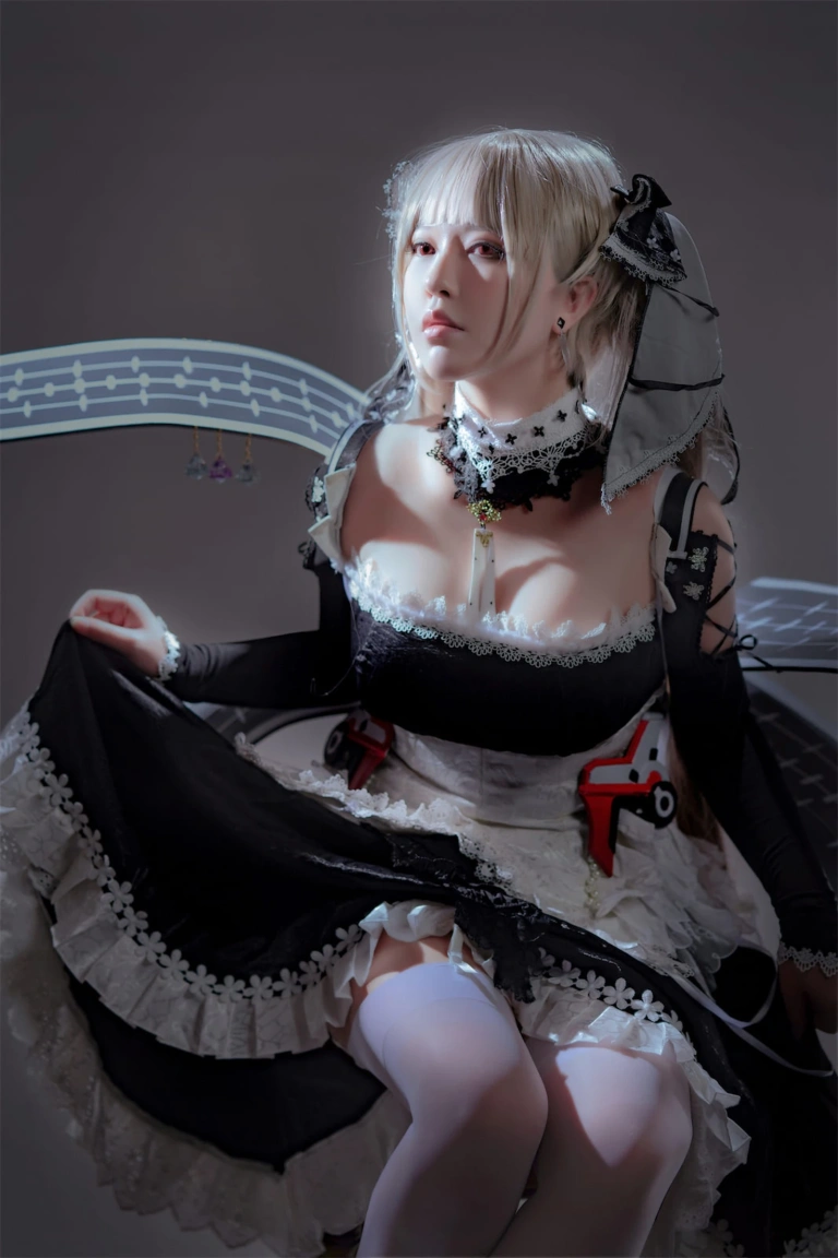 《可畏》｜半半子 BANBANKO · 44张写真