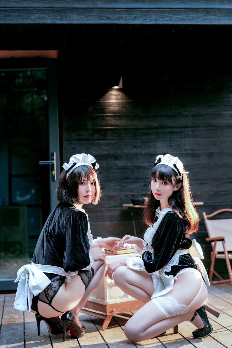 《メイド姉妹》｜半半子 BANBANKO&面饼仙儿 · 74张写真