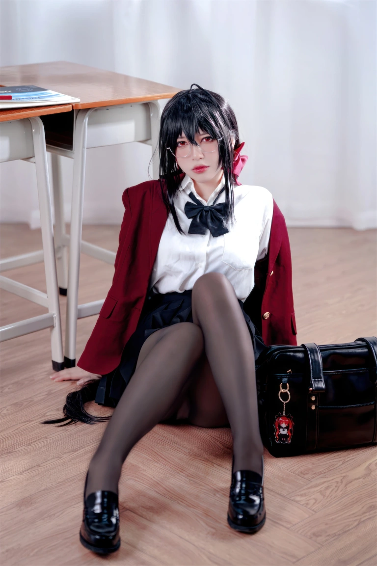 《大凤 风纪委员》｜半半子 BANBANKO · 55张写真、3 个视频