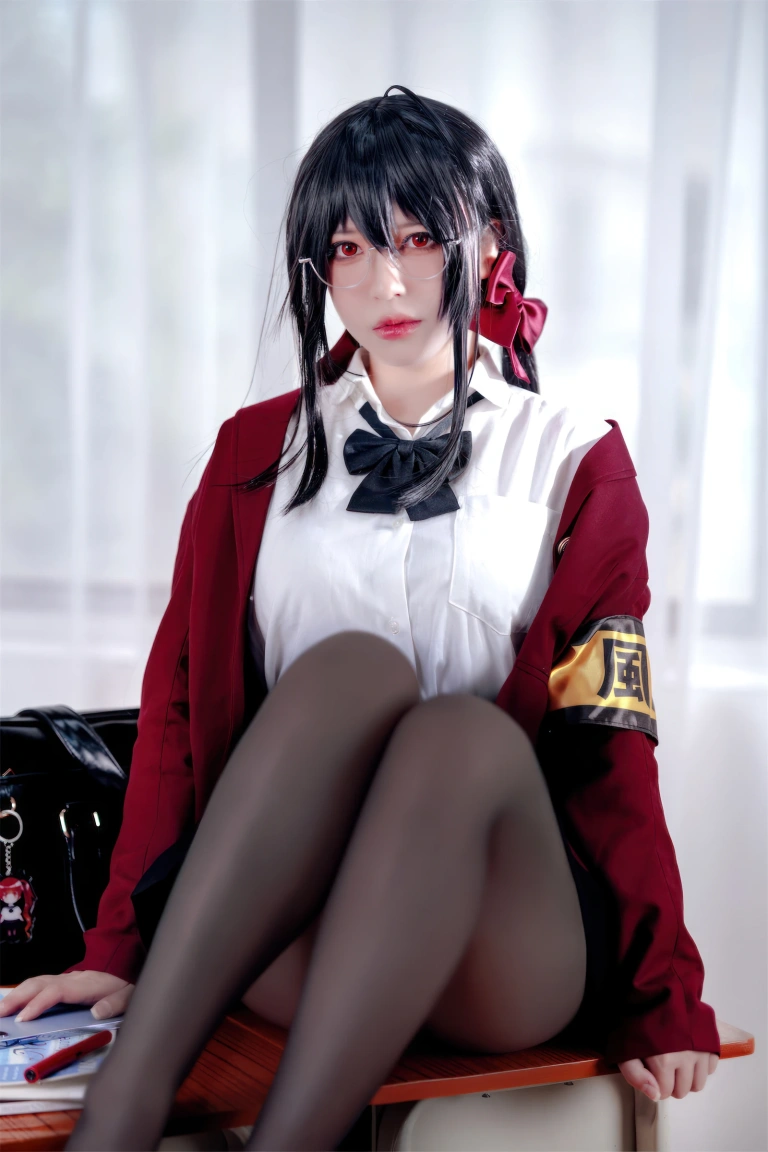 《大凤 风纪委员》｜半半子 BANBANKO · 55张写真、3 个视频
