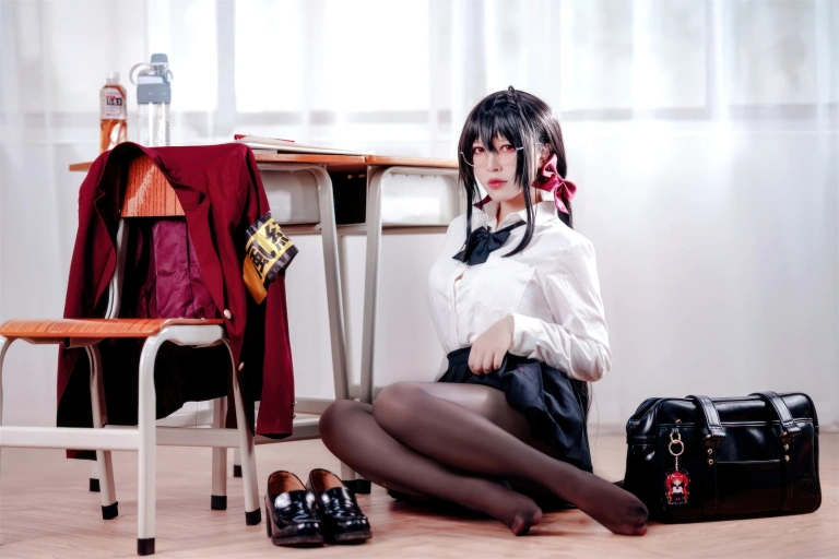 《大凤 风纪委员》｜半半子 BANBANKO · 55张写真、3 个视频