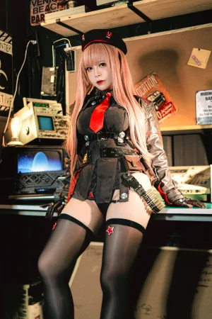 《NIKKE 拉毗》｜半半子 BANBANKO · 54张写真、2 个视频