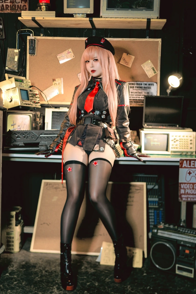 《NIKKE 拉毗》｜半半子 BANBANKO · 54张写真、2 个视频