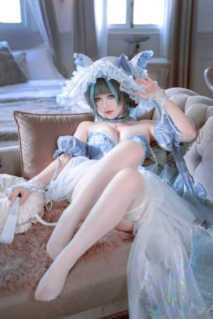 《チェシャー廃稿礼装》｜半半子 BANBANKO · 66张写真、9 个视频