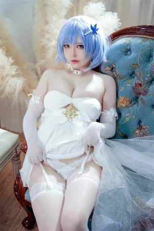 《恰巴耶夫 白骑兵的旋律礼服》｜半半子 BANBANKO · 64张写真、2 个视频