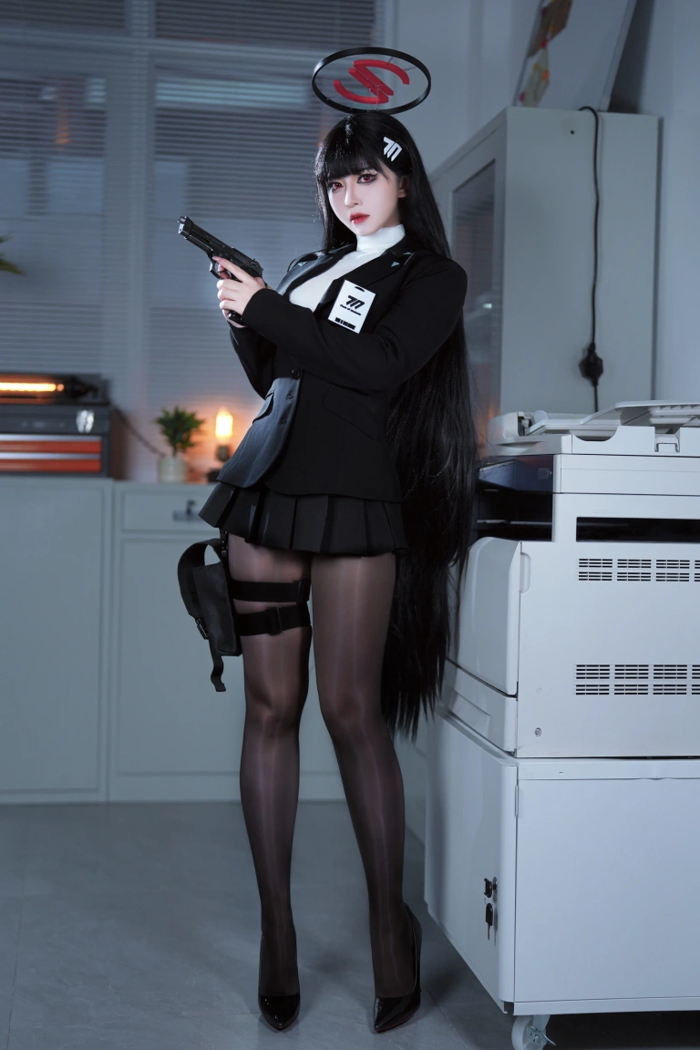 《蔚蓝档案 调月莉音OL》｜半半子 BANBANKO · 60张写真、8 个视频