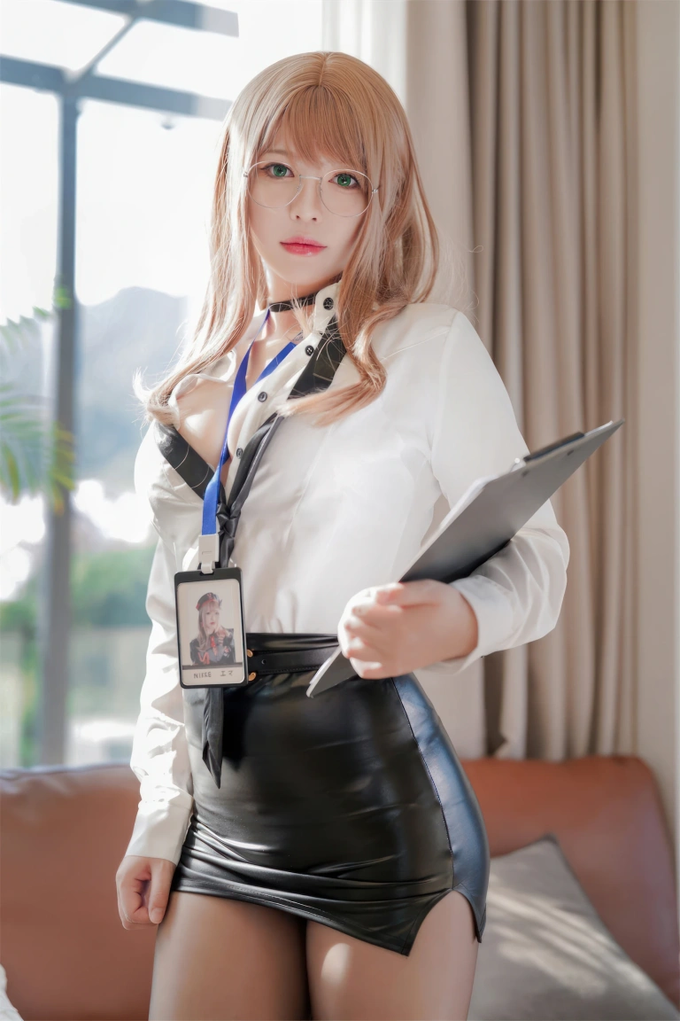 《艾玛秘书》｜半半子 BANBANKO · 76张写真、6 个视频
