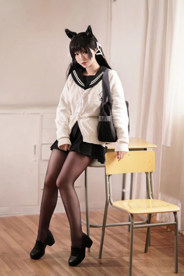 《碧蓝航线 爱宕校服》｜半半子 BANBANKO · 25张写真