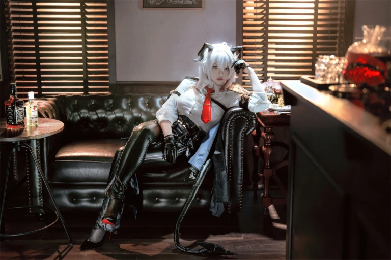 《鸣潮 赞妮》｜半半子 BANBANKO · 57张写真