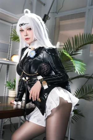 《儀玄師匠》｜半半子 BANBANKO · 51张写真、4 个视频