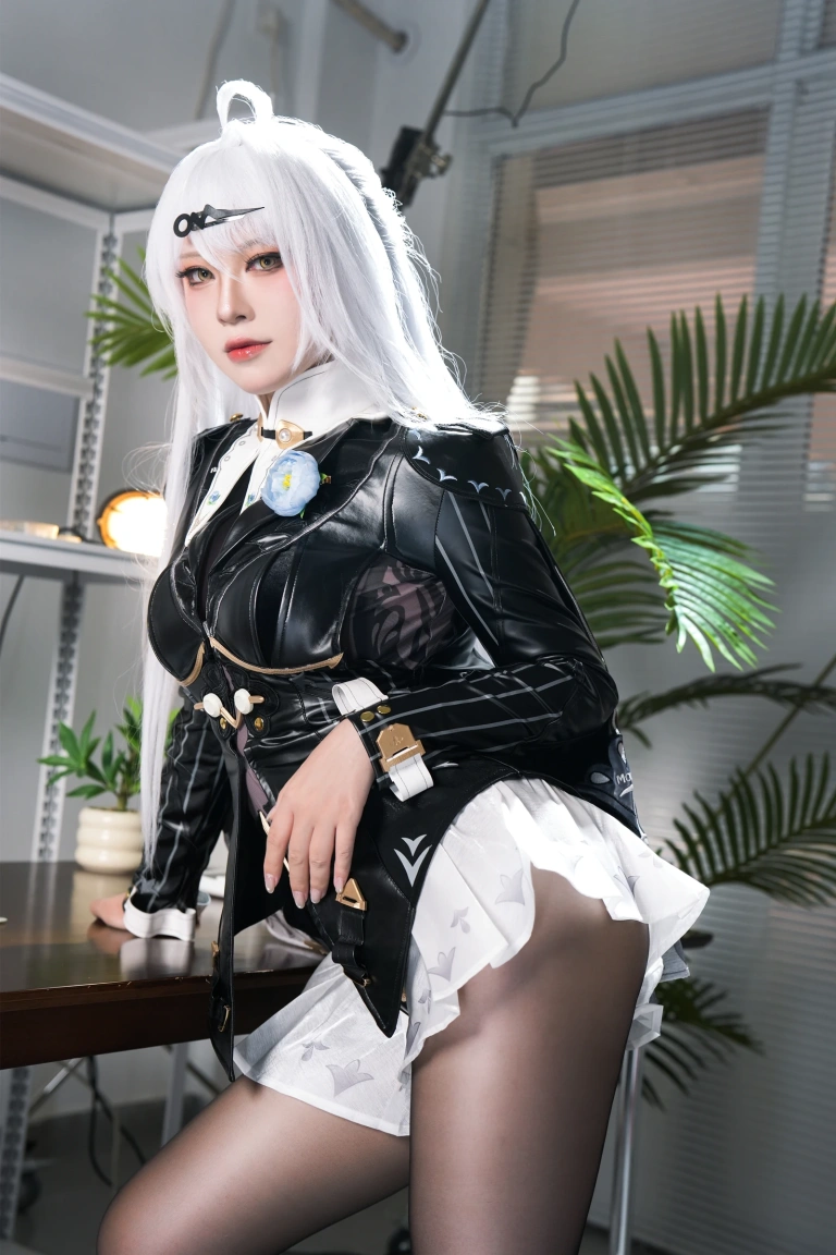 《儀玄師匠》｜半半子 BANBANKO · 51张写真、4 个视频