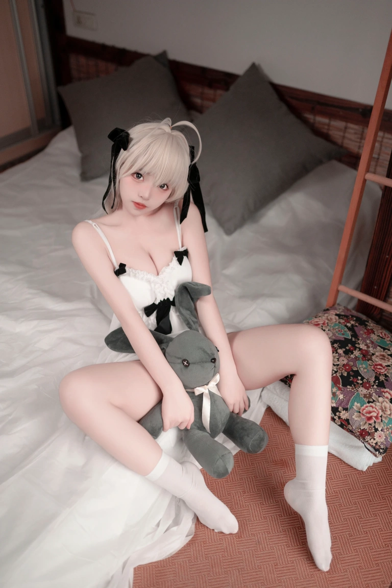 《穹妹》｜Bangni邦尼 · 77张写真、6 个视频