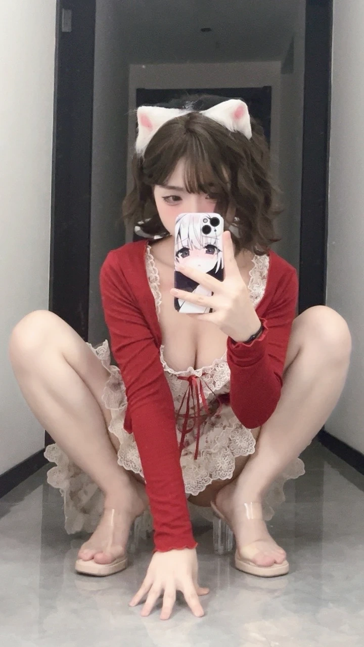 《限定女友》｜Bangni邦尼 · 40张写真、11 个视频